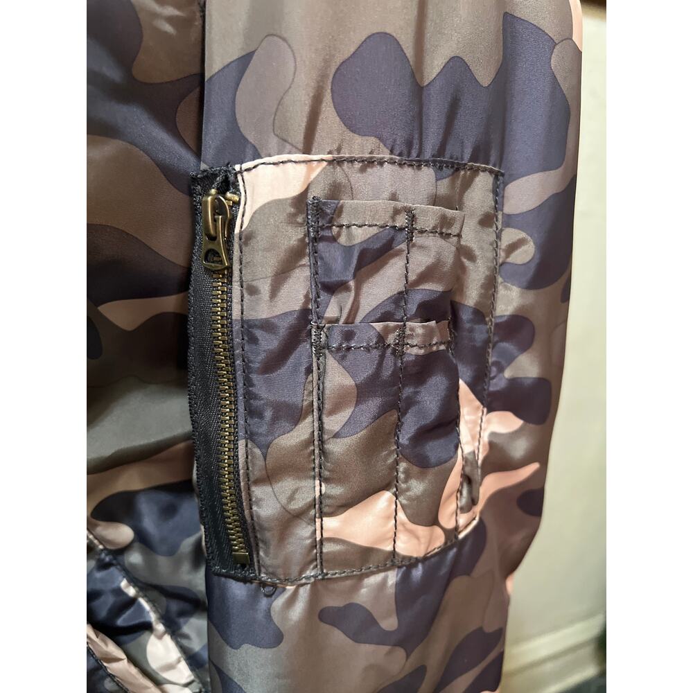 Women’s Gap Camo Bomber Jacket Size S - Picture 5 of 10